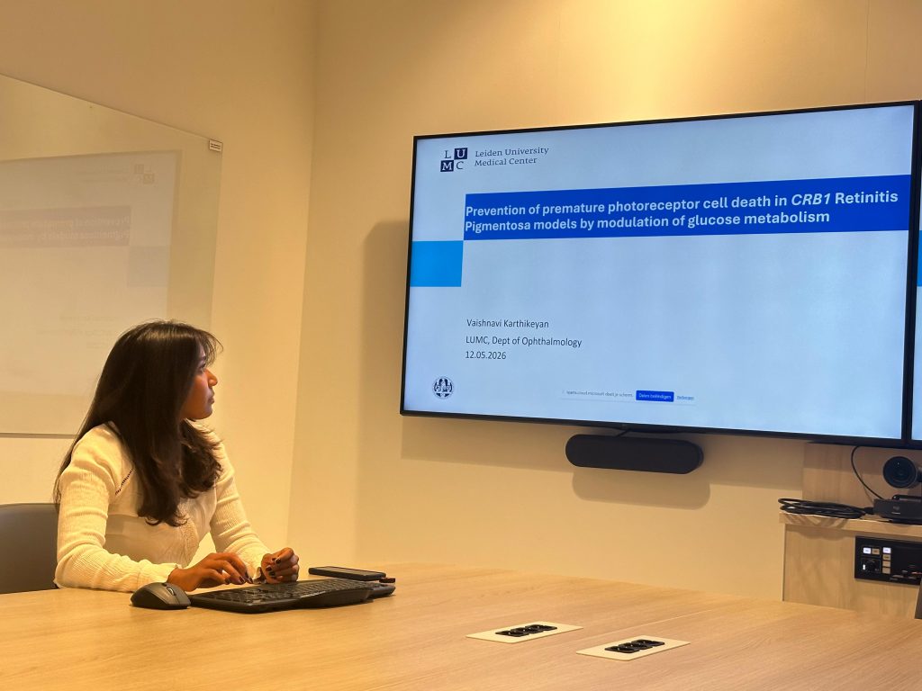 Vaishnavi presenting her project